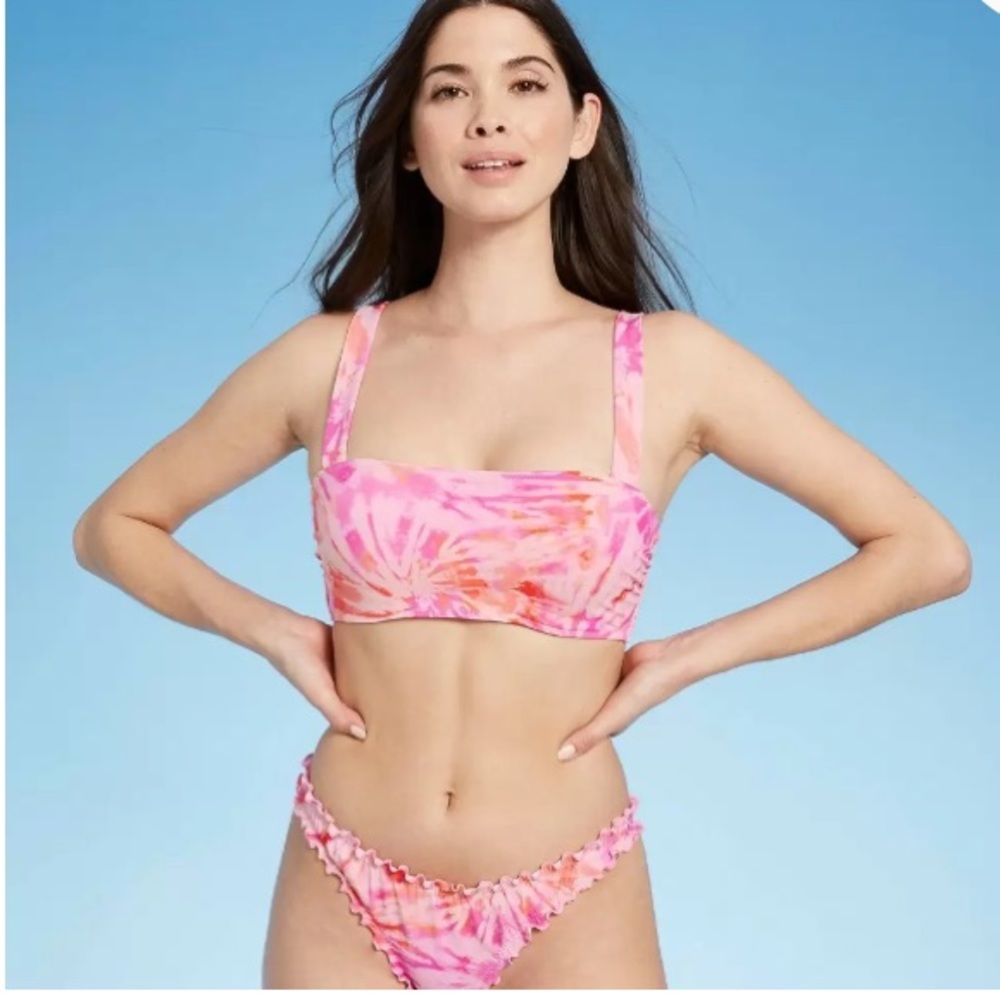 NWT Women's Bralette and Cheeky Bikini bottoms. Top 34B Bottom Sm 4-6.